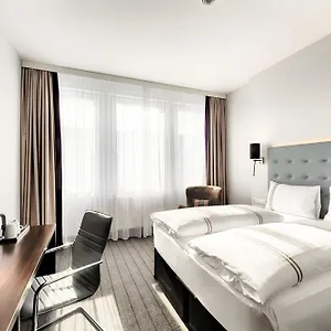 Hotel Azimut ***
