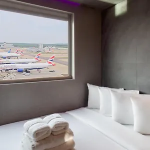 Hotel Bloc London Gatwick Airport ***